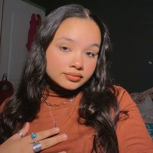 Meet your Posher, Zara